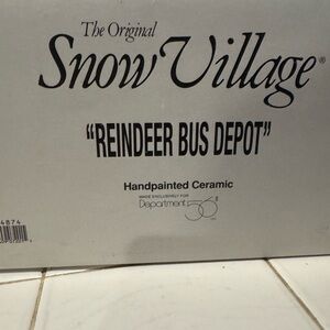 Department 56 Snow Village Reindeer Lines Depot Retired 1996